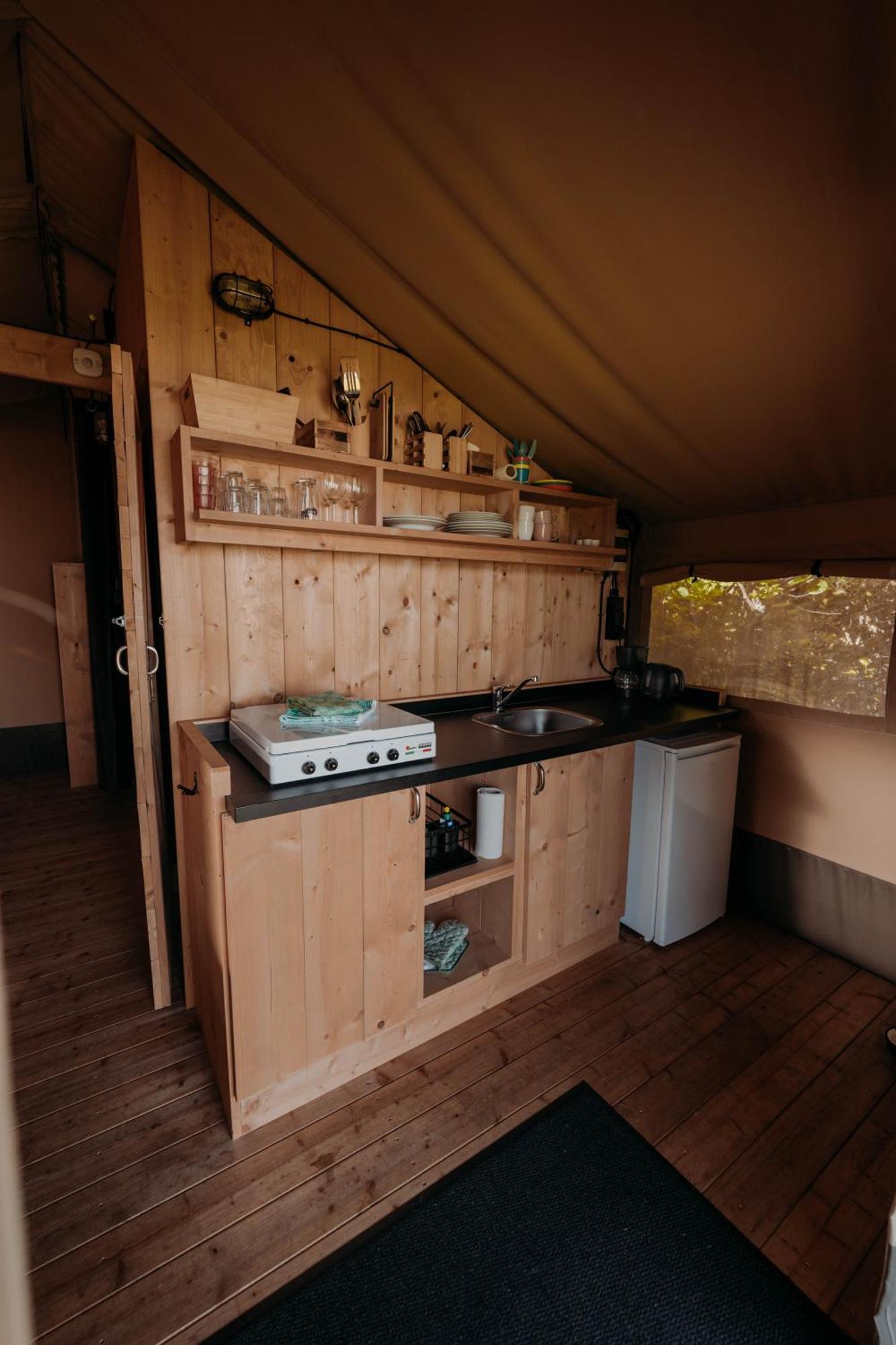 Camping De Tulpenweide Breezand 客房 照片