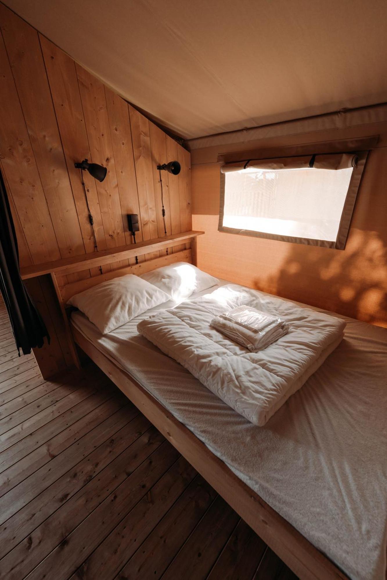 Camping De Tulpenweide Breezand 客房 照片